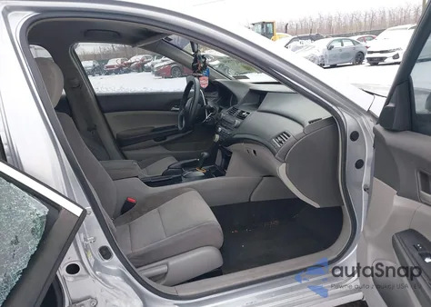 2008 Honda Accord 2.4 Lx z USA, uszkodzony, nr VIN 1HGCP26348A025626